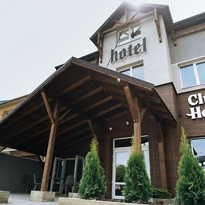 Clubhouse Hotel Ivano-Frankivsk Exterior photo