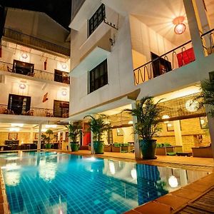 Villa Silk Road Hotel Phnom Penh Exterior photo