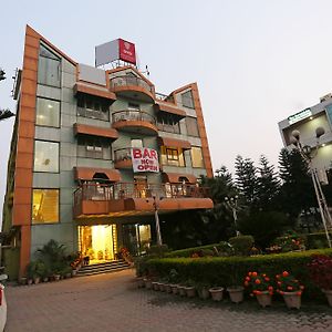 Oyo 10072 Hotel Amrit Regency Dehradun Exterior photo