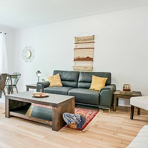 Serene 3Br In Cote Des Neiges By Sonder Montreal Exterior photo