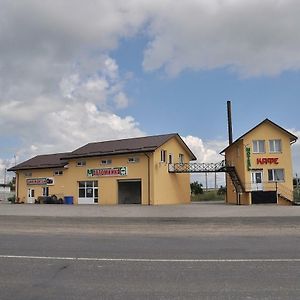 Motel Lutsk Exterior photo