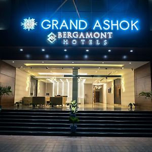 Grand Ashok Hotel Thanjavur Exterior photo