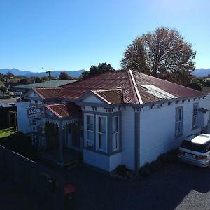 Jack'S Backpackers Hostel Blenheim Exterior photo