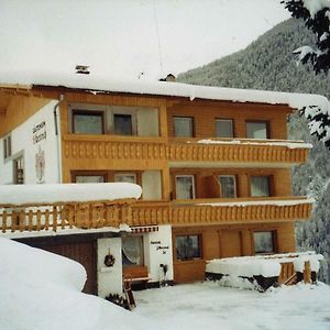 Gastehaus Alpenruh Hotel Pragraten Exterior photo
