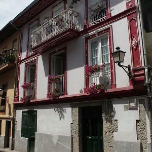 La Casa Roja De Saioa Apartment Lekeitio Exterior photo