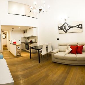 Triangolo D'Oro Apartment Genoa Exterior photo