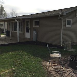 Martin'S River Cabin Dresden Exterior photo