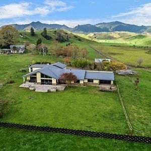 Waiotahe Dairy Farm Hideout Villa Waiotahi Exterior photo