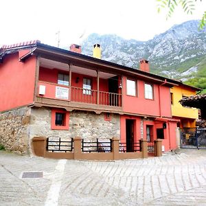 Casa Rural El Tejo Villa Bermiego Exterior photo