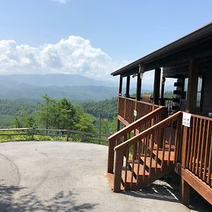 Above All Sevierville Exterior photo