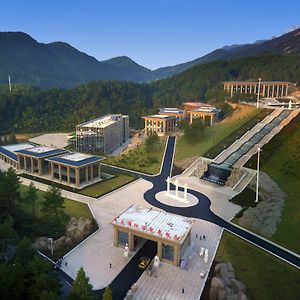 Huangshan Fengda International Hotel Exterior photo