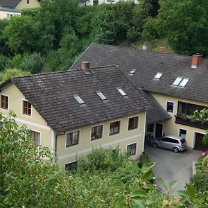 Haus Lindenhofer Apartment Emmersdorf an der Donau Exterior photo