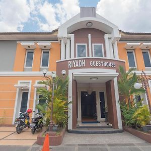 Reddoorz Plus Syariah At Banjarbaru 2 Exterior photo