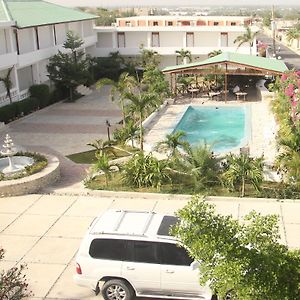 Renaissance Hotel Port-au-Prince Exterior photo