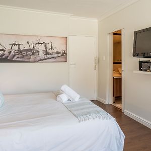 Montclaire Suite 2 Cape Town Exterior photo