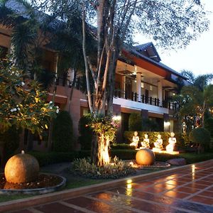 Juntra Resort And Hotel Nakhon Nayok Exterior photo