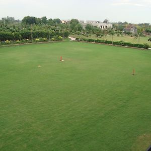 Nature Valley Resort Gurgaon Exterior photo