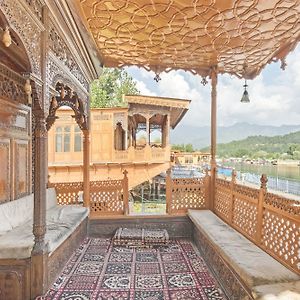 Guesthouser 3 Bhk Houseboat D520 Srinagar  Exterior photo