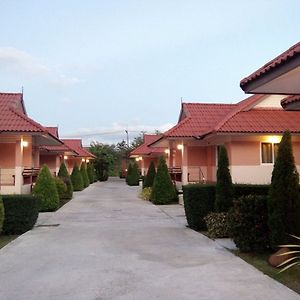 Naris Phuview Resort Satun Exterior photo