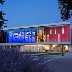 The Hotel At Oberlin Exterior photo