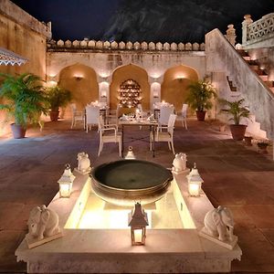 The Rawla Narlai - A Luxury Heritage Stay In Leopard Country Exterior photo