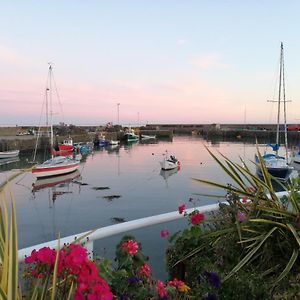 Sma Harbour Hoose Bed & Breakfast Gourdon Exterior photo