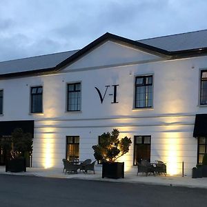 The Village Hotel, Bar And Restaurant Bettystown Exterior photo