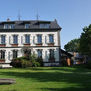 Domaine De Fondain Bed & Breakfast Laqueuille Exterior photo