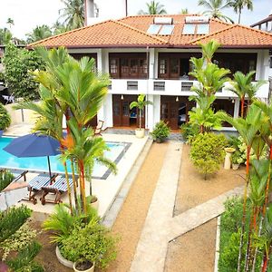 Sky And Sand Guesthouse Beruwala Exterior photo