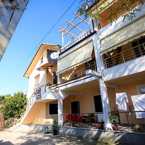 The Wanderers 2-Nd Building Bed & Breakfast Shkoder Exterior photo