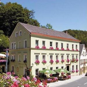 Gasthof & Hotel Goldener Hirsch Bad Berneck im Fichtelgebirge Exterior photo