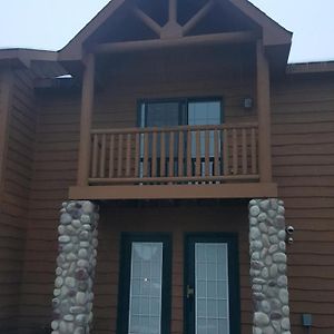 2Br Rustic Villa Utica Exterior photo