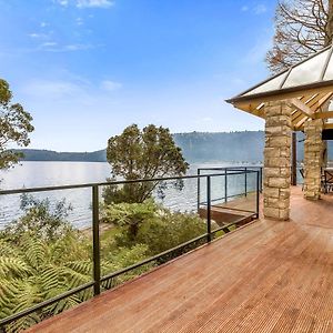 Lakefront Sublime - Lake Rotoiti Holiday Home Exterior photo