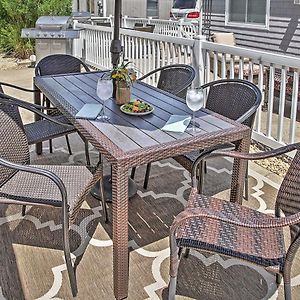 Beachy Lavallette Cottage With Outdoor Shower, Patio Exterior photo