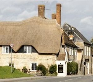 The Crown At Marnhull Sturminster Newton Exterior photo