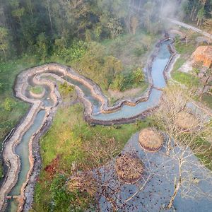 Thanh Tan Hot Springs By Fusion Hue Exterior photo