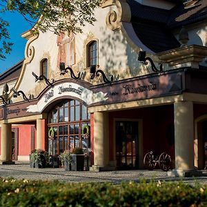 Hotel Nowodworski Legnica Exterior photo