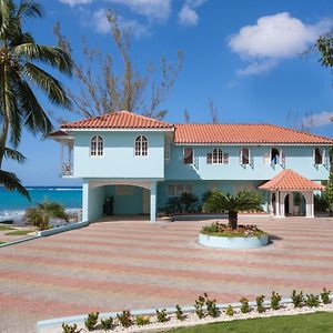 Edgewater Beach Villa - Beach Front, Close To All Attractions St Mary Exterior photo