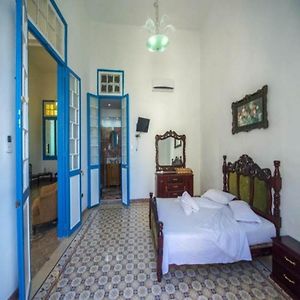 Hostal Drobles Guesthouse Neptuno Havana Exterior photo