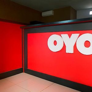 Oyo 811 Mars Kost Syariah Hotel Jambi Exterior photo