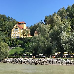 Hotel-Restaurant Faustschlossl Feldkirchen an der Donau Exterior photo