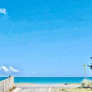 Otaki Beachfront Getaway Exterior photo