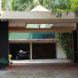 Wijaya Tourist Inn Warakapola Exterior photo