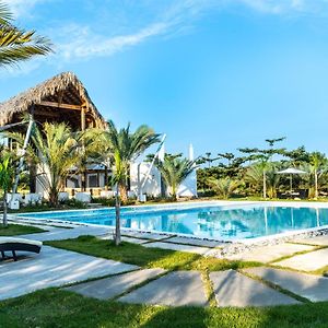 Coconut Paradise Beach Hotel Juan Baron Exterior photo