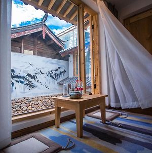 Lijiang Yunqi Holiday Guesthouse Exterior photo
