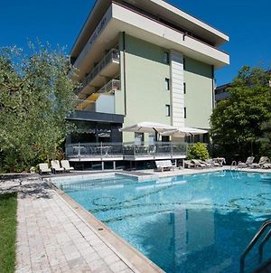 Hotel Gabry Riva del Garda Exterior photo