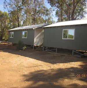 Chalets On Stoneville Guest House Room photo
