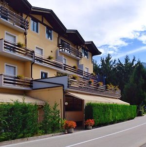 Hotel Dolomiti Levico Terme Exterior photo