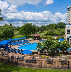 Hilton Chicago Oak Brook Hills Resort & Conference Center Exterior photo