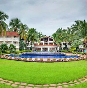 Club Mahindra Varca Beach - Goa Hotel Exterior photo